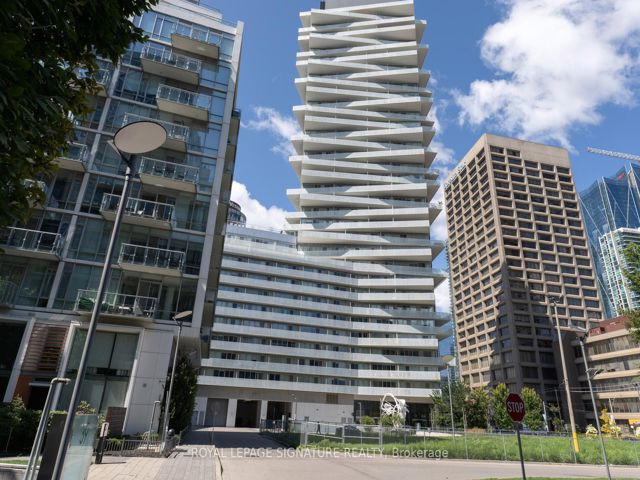 3305 - 15 Queens Quay E