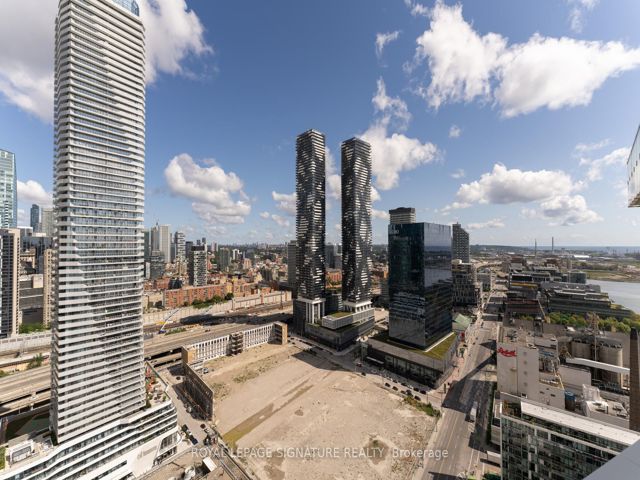 3305 - 15 Queens Quay E