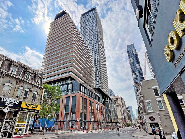 4207 - 501 Yonge St