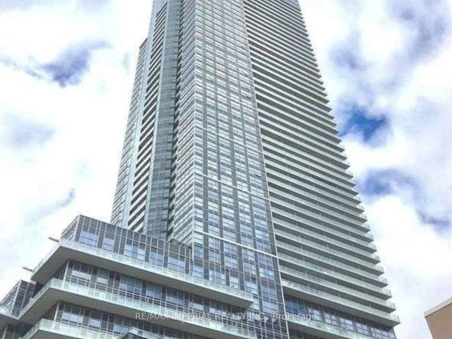 1715 - 386 Yonge St