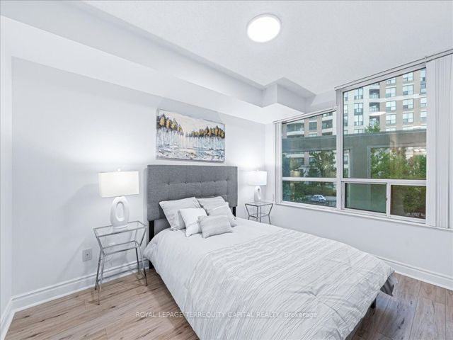 205 - 503 Beecroft Rd