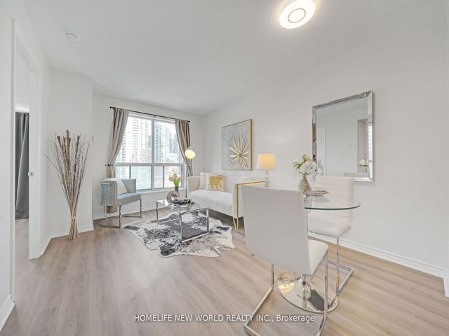 1106 - 410 Queens Quay W