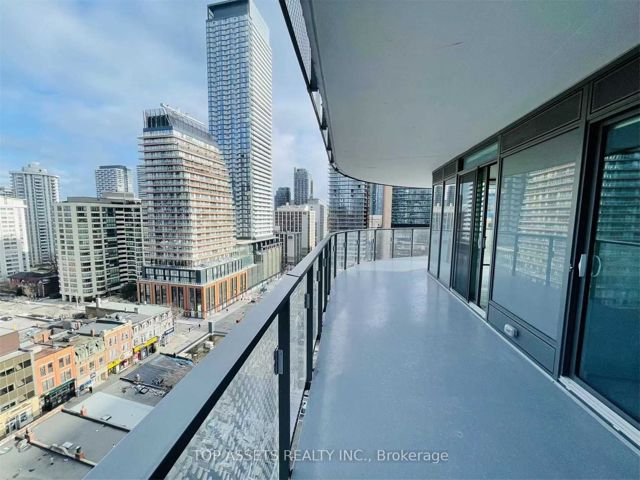 1102 - 11 Wellesley St W