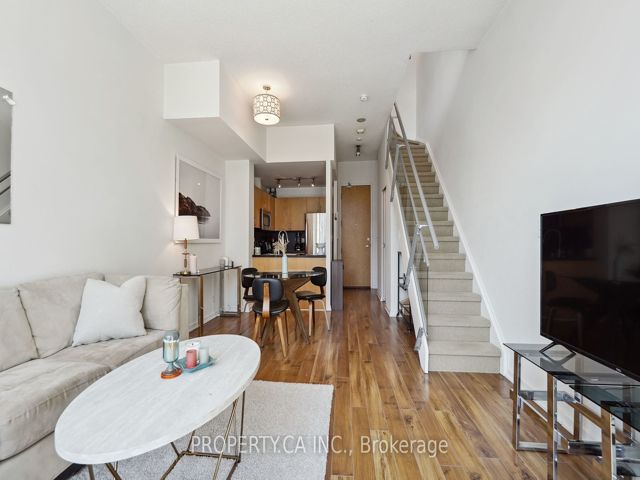 1110 - 388 Richmond St W