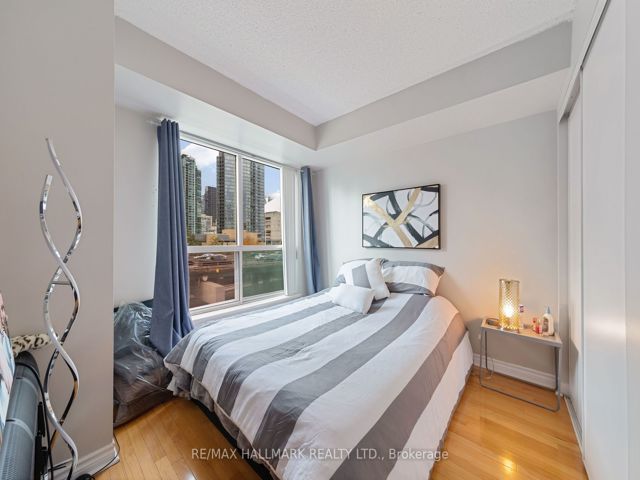 505 - 410 Queens Quay