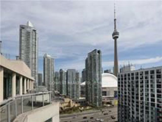 310 - 410 Queens Quay W