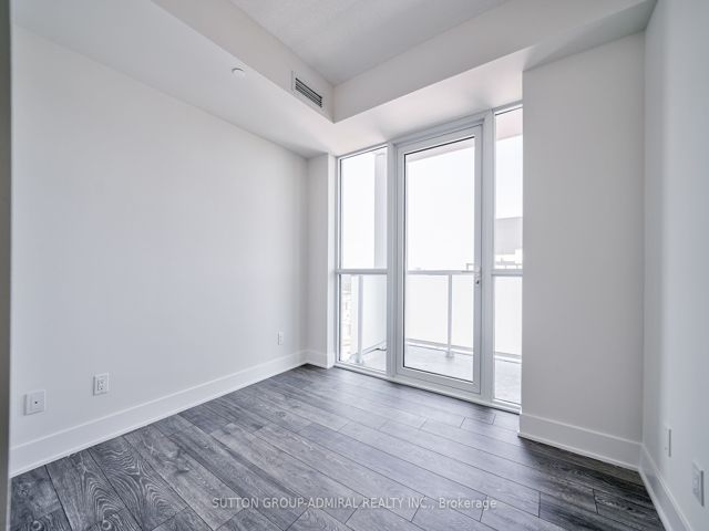 2115 - 188 Fairview Mall Dr