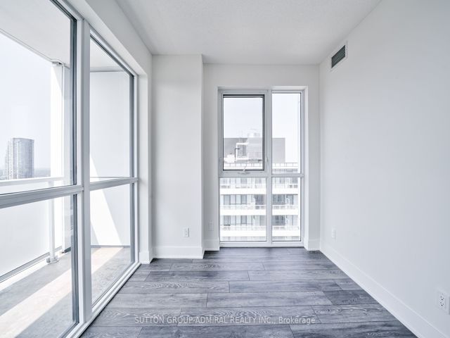 2115 - 188 Fairview Mall Dr