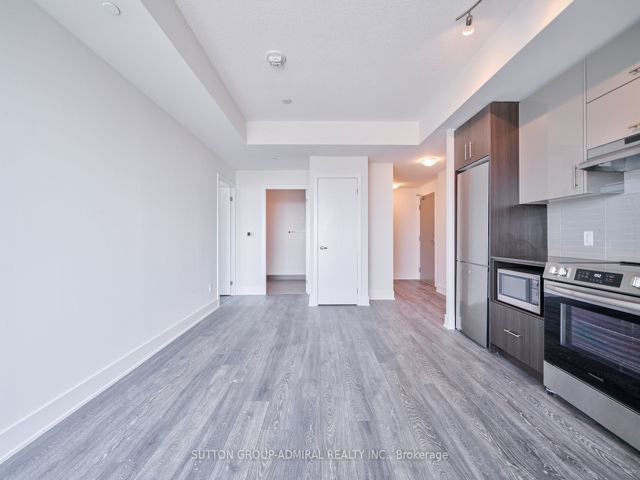 2115 - 188 Fairview Mall Dr