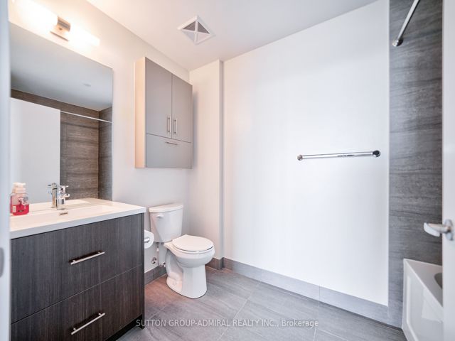 2115 - 188 Fairview Mall Dr