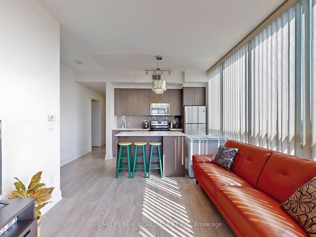 2002 - 88 Sheppard Ave E