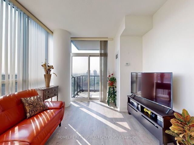 2002 - 88 Sheppard Ave E