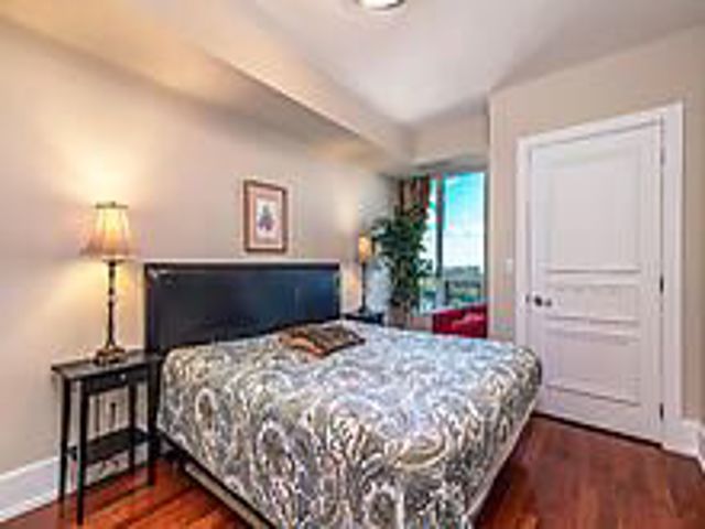 1602C - 662 Sheppard Ave E