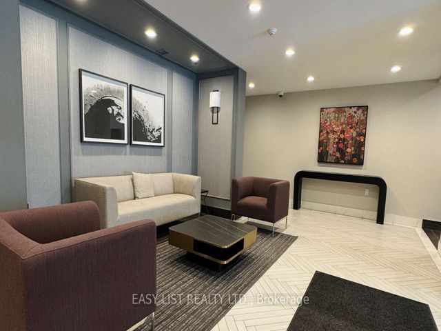 301 - 311 Richmond St E
