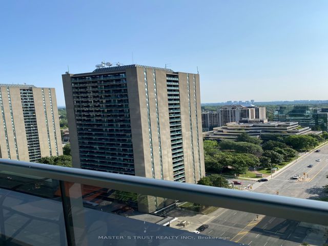 1723 - 5 Sheppard Ave E