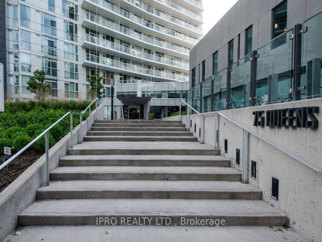 307 - 75 Queens Wharf Rd