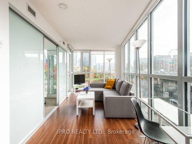 307 - 75 Queens Wharf Rd