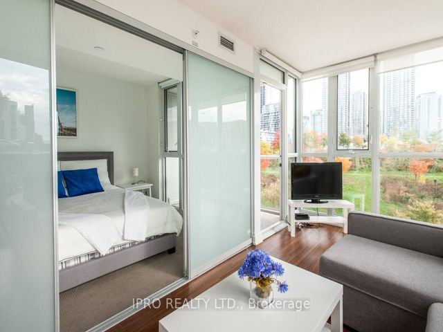 307 - 75 Queens Wharf Rd