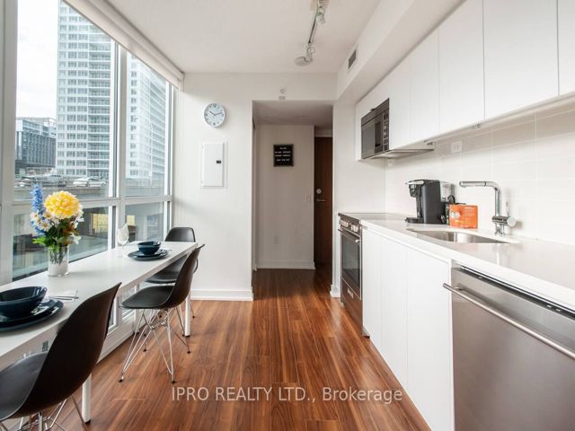 307 - 75 Queens Wharf Rd