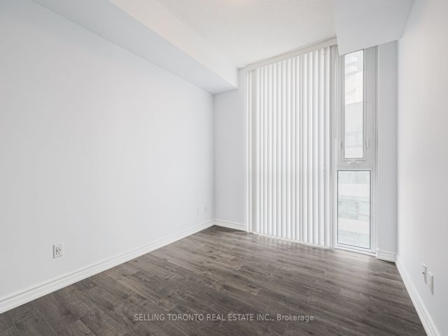 1005 - 5180 Yonge St