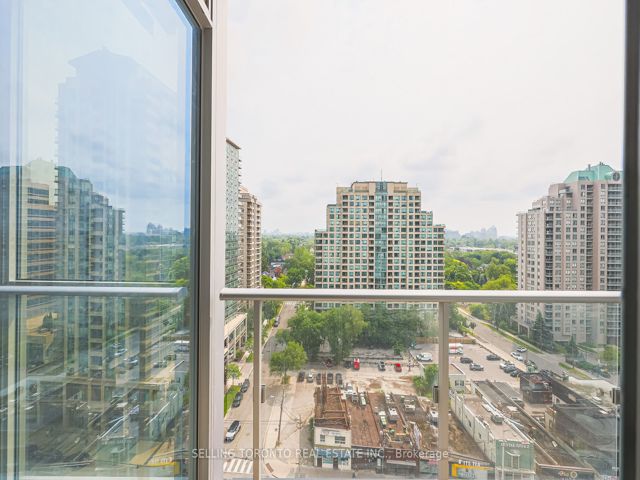 1005 - 5180 Yonge St