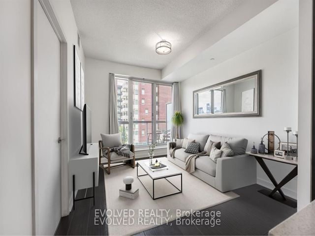 527 - 55 Regent Park Blvd