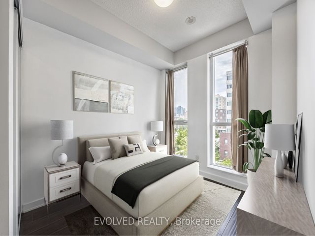 527 - 55 Regent Park Blvd