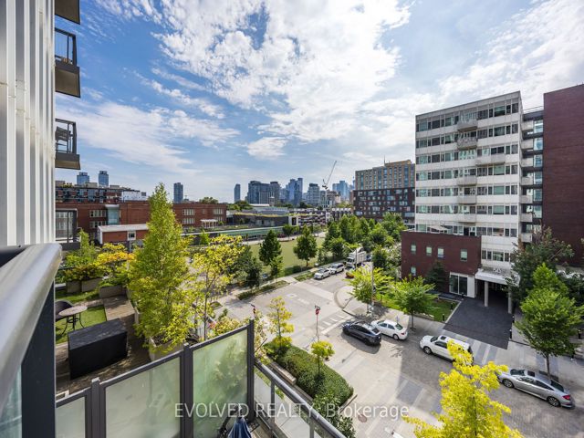 527 - 55 Regent Park Blvd