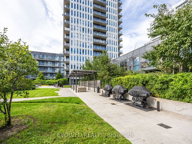 527 - 55 Regent Park Blvd