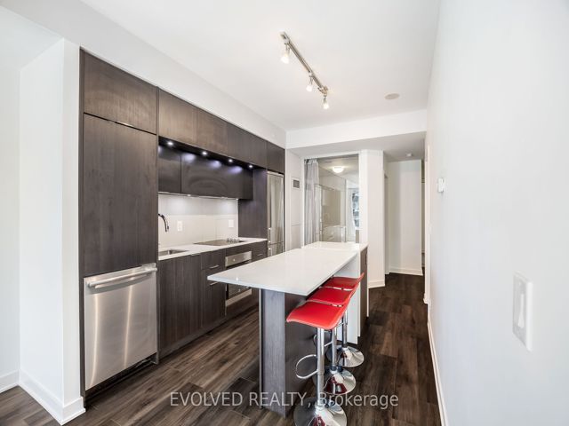 527 - 55 Regent Park Blvd