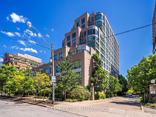 PH113 - 942 Yonge St