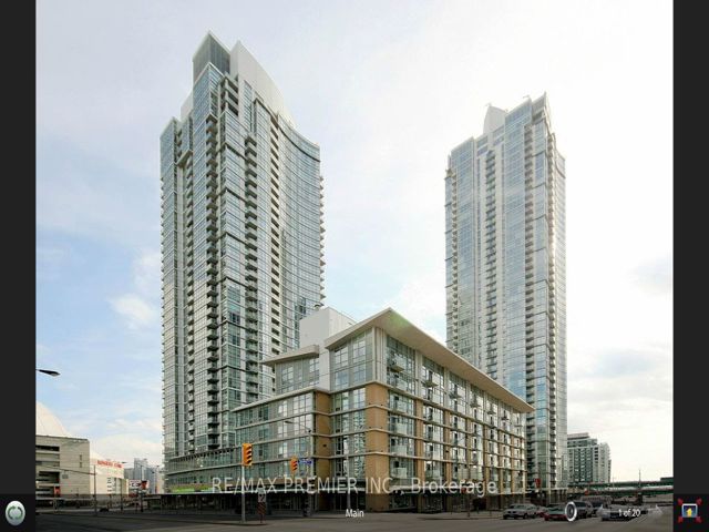 311 - 9 Spadina Ave