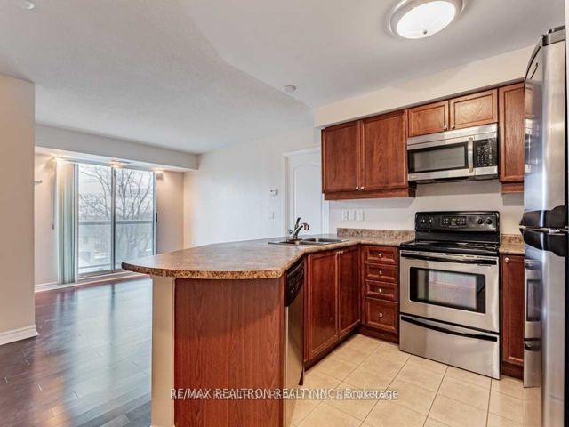 304 - 935 Sheppard Ave W