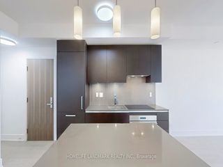 2605 - 200 Bloor St W
