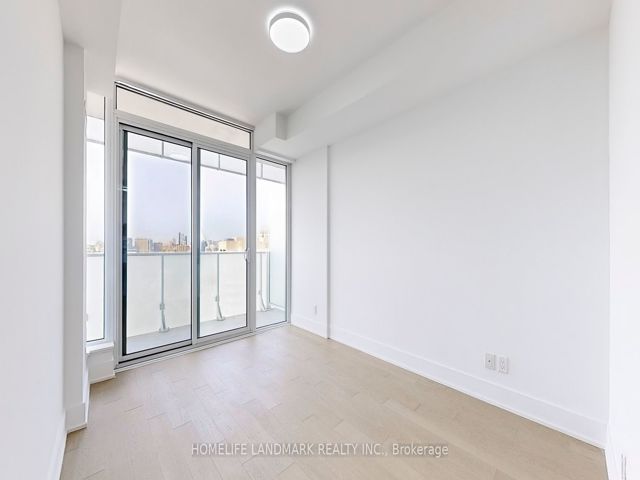2605 - 200 Bloor St W