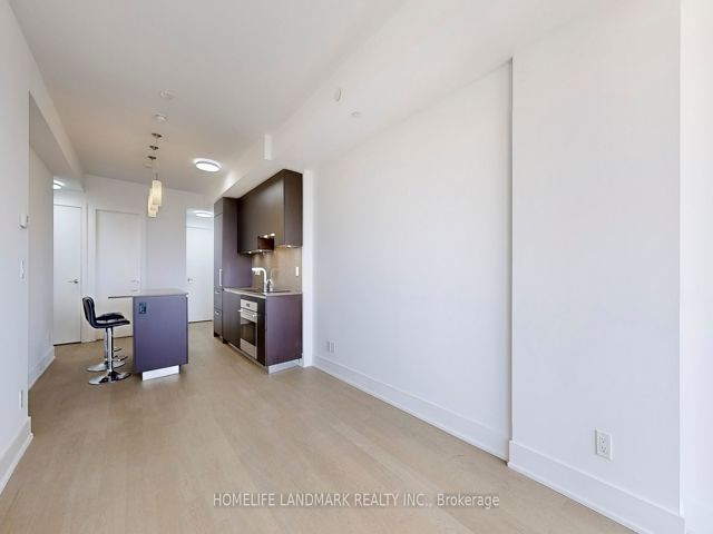 2605 - 200 Bloor St W