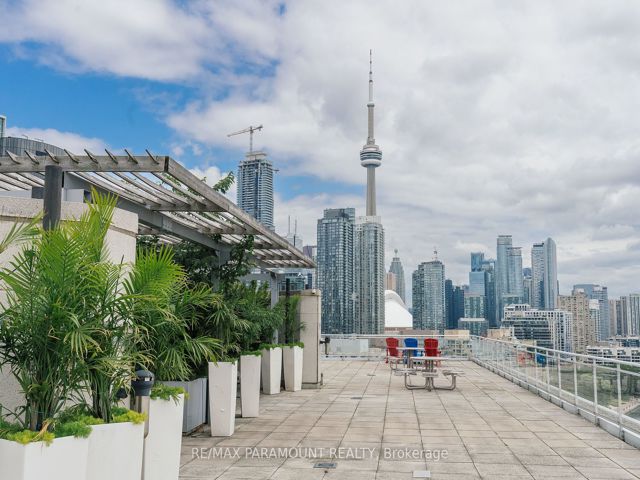 619 - 650 Queens Quay W