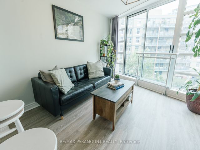 619 - 650 Queens Quay W