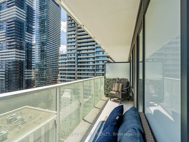 1309 - 501 Yonge St