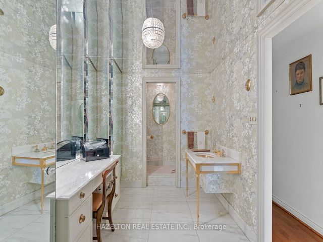 402 - 18A Hazelton Ave