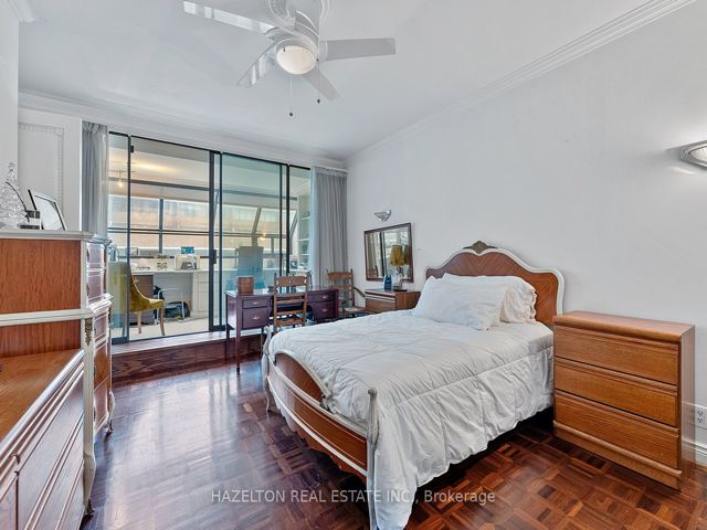 402 - 18A Hazelton Ave