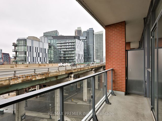 710 - 50 Bruyeres Mews