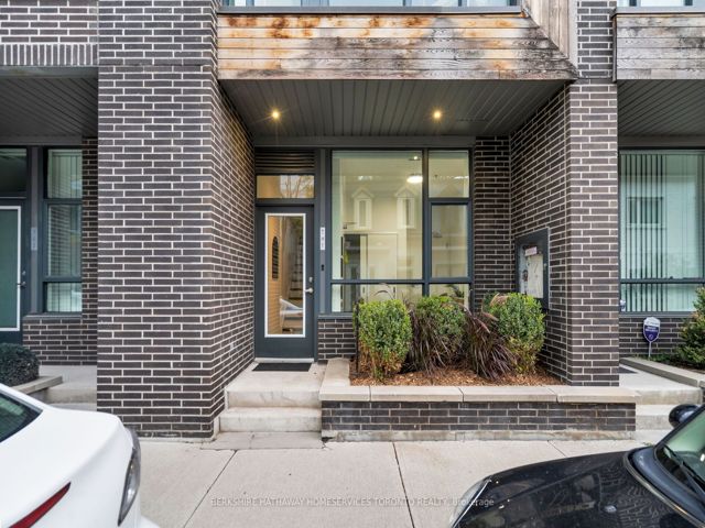 TH1 - 41 Ossington Ave