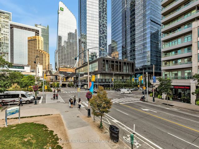 516 - 51 Lower Simcoe St