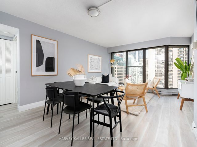 2215 - 55 Harbour Sq