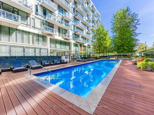 1211 - 39 Queens Quay E