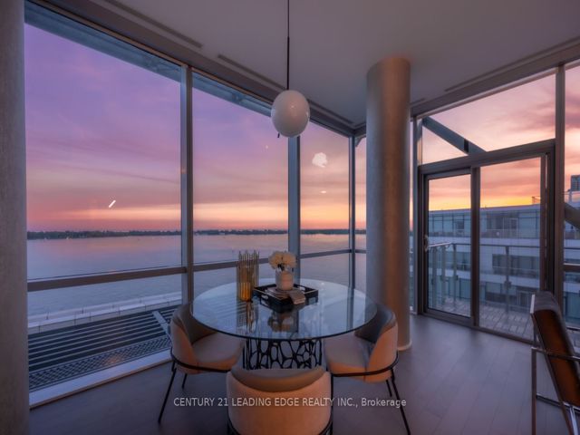 1211 - 39 Queens Quay E