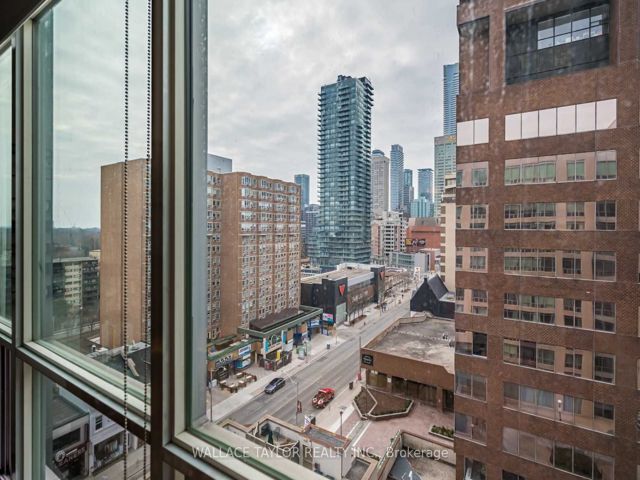 1003 - 942 Yonge St