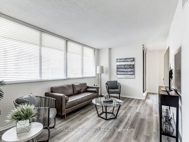 1908 - 75 Wynford Heights Cres