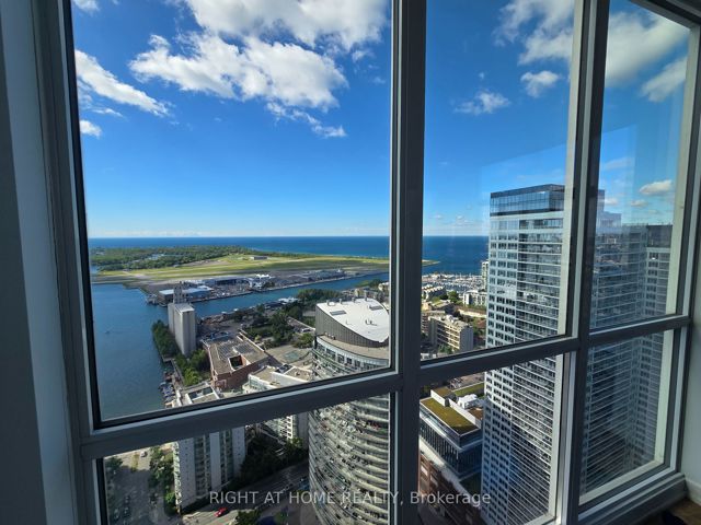 4708 - 75 Queens Wharf Rd